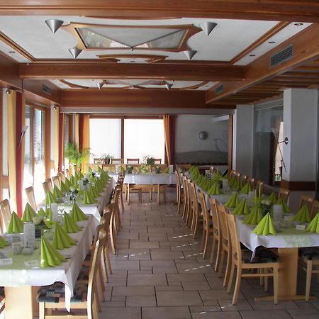 Gasthof Zum Schwanen Kleinostheim Exterior photo